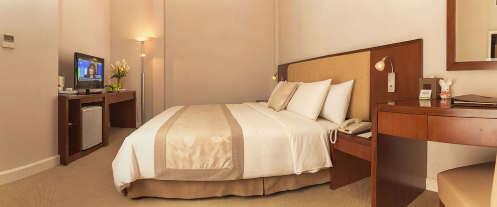 Catina Saigon Hotel Ho Chi Minh City Exterior photo
