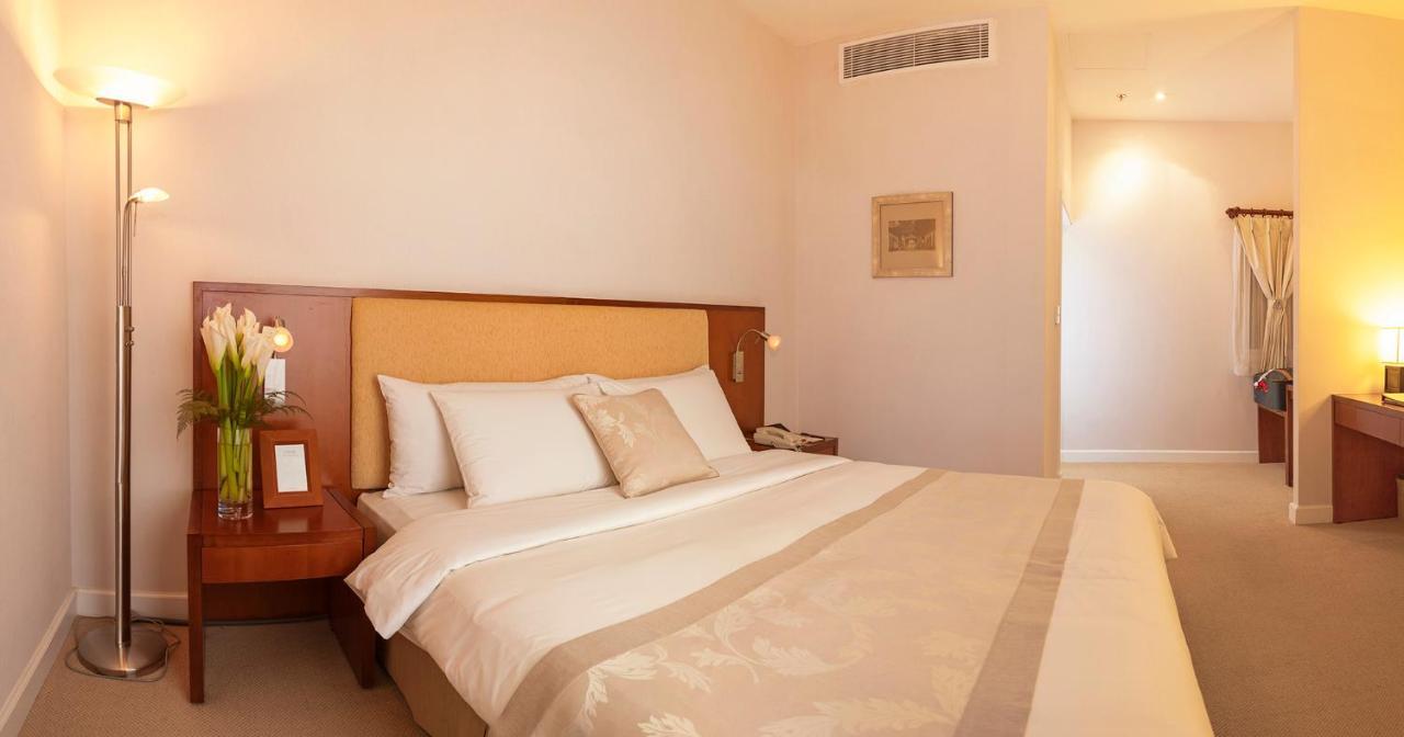 Catina Saigon Hotel Ho Chi Minh City Exterior photo